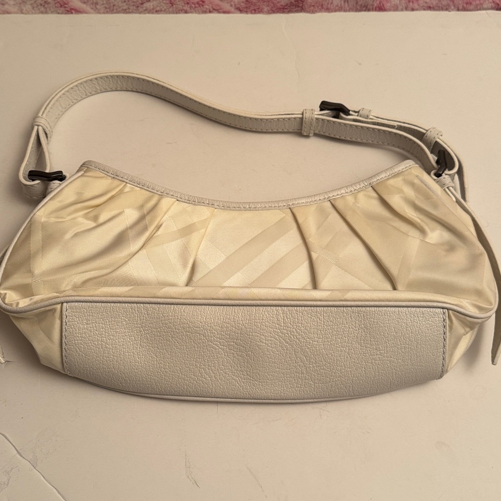 NWT Burberry Off White Small Avondale Nylon and Leather Shoulder Bag - Picture 14 of 15